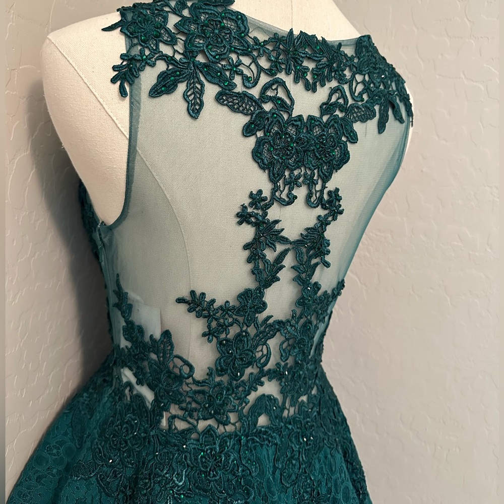NEW JOVANI SZ 8 HUNTER GREEN NUDE ILLUSION FIT FLARE BEADED LACE FORMAL DRESS - Picture 8 of 14